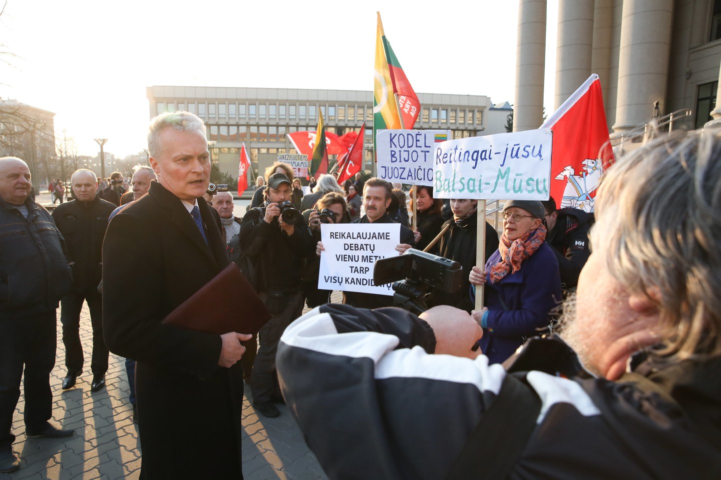 Prieš debatus prie Martyno Mažvydo bibliotekos įvyko ir protestas. <br>R.Danisevičiaus nuotr.