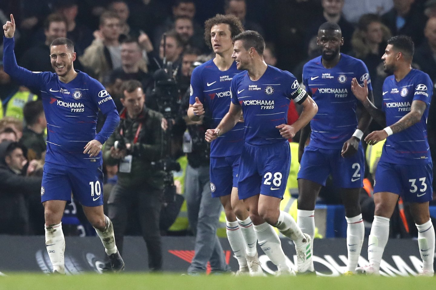  Londono klubų derbyje geresnė buvo „Chelsea“ ekipa.<br> AP nuotr.