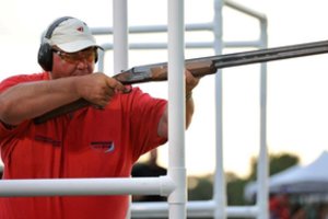 Vilniuje – pasaulio šaudymo legenda, prilygstanti Chuckui Norrisui