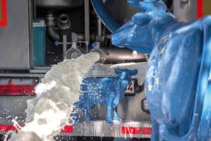 Pieno importas auga: perdirbėjai iš Lietuvos ūkių žaliavos galėtų supirkti daugiau