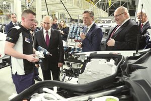 Rusijos valdininkų įgeidžiai taip išsipūtė, kad prireikė naujų fabrikų 