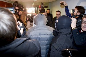 Teismų korupcijos skandale – nauji sulaikytieji: atliktos kratos, pareikšti įtarimai