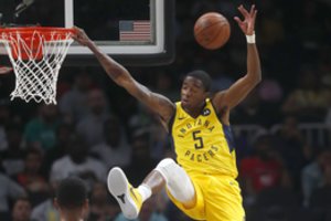 D. Sabonio atstovaujama „Pacers“ ekipa pergalę nuskynė lemiamais baudų metimais