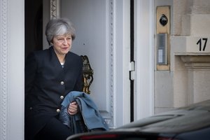 Atidėjus „Brexit“ Th. May ragina parlamentą pasiekti kompromisą