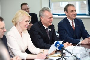 Dienas iki rinkimų planuoja skirtingai: vieni kandidatai žada „išsiskleisti“, kiti – sunerimę