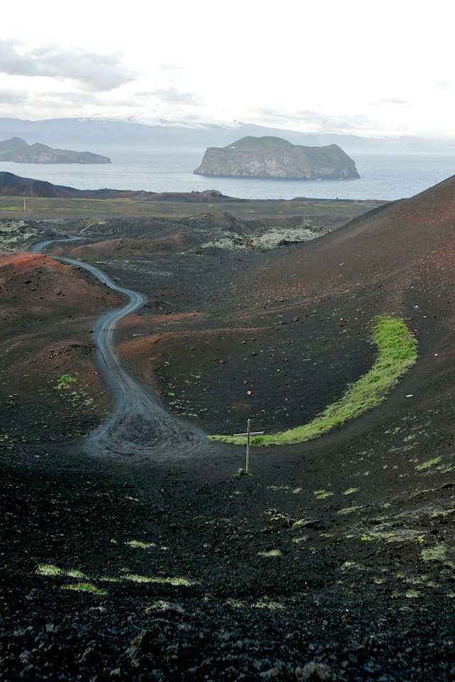 Islandijos gamta atšiauri, bet ten daug akį traukiančių vaizdų. <br>V.Ščiavinsko nuotr.