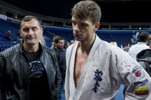 Europoje medalio neturėjęs karatistas J. Kvietka sidabrą Vilniuje sugriebė net ir apsipylęs krauju