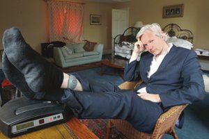 Nauji kaltinimai J. Assange'ui: iš Ekvadoro ambasados Londone šnipinėjo kitas šalis?