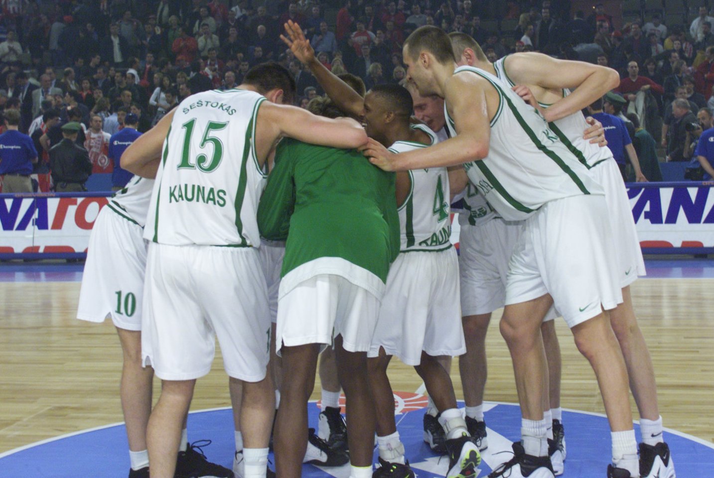 „Žalgirio“ klubas pasiūlė komandos narių antrosioms pusėms vykti į Miuncheną kartu su krepšininkais.<br>LR archyvo nuotr.