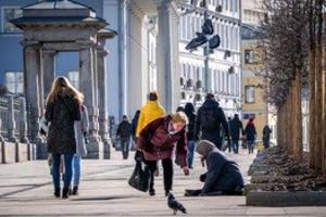 Skursta nesustabdomai: tokio išlaidų šuolio rusai nematė jau seniai