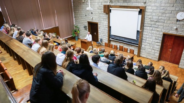 Lietuvoje jaunuolių laukia nemokamos studijos – yra tik vienas reikalavimas