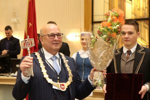 Pirmajame Kauno tarybos posėdyje – trijų Matijošaičių priesaika