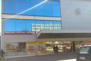 Sudavė smūgį šešėliniam kiniškų drabužių verslui: parduotuvė veikė pačiame miesto centre