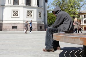 Moksliškai įrodyta – skurdas ir maža pensija susargdina ir trumpina gyvenimą