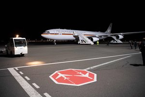 Berlyno oro uoste avariniu būdu nusileidęs vyriausybės lėktuvas sutrikdė skrydžius