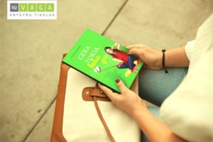 Ar žinote, kaip socialiniuose tinkluose kuriami sėkmės standartai veikia merginas