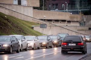 Oficialu: patvirtinus taršos mažinimo planą, naujam automobiliui – 1000 eurų