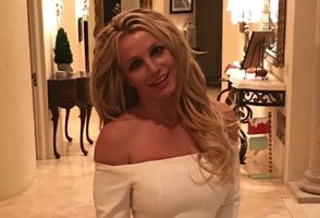 Gerbėjai suglumę: Britney Spears psichiatrijos ligoninėje laikoma per prievartą?