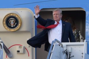 R. Muellerio ataskaitoje rašoma, kaip įniršęs D. Trumpas norėjo jo atleidimo iš pareigų