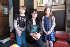 Marijampolietė kasdien nueina 50 km, kad išlaikytų sergančią dukrytę