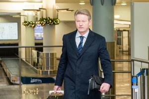 Teisingumo ministras prašo KT išaiškinti, kaip keisti Konstituciją dėl R. Pakso 