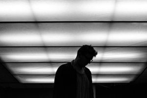 Režisierius Naubertas Jasinskis: „Aplink daug jaunų žmonių, kurie labai nelaimingi, liūdni, neišsipildę“