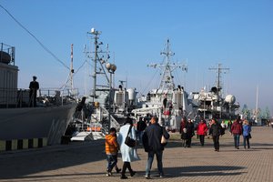 Į Lenkiją atplaukė NATO laivų grupė