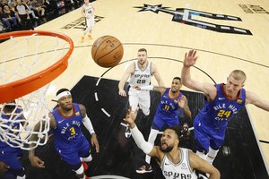 Šio sezono savo rezultatyvumo rekordą NBA pagerinusio D. Motiejūno pastangų „Spurs“ pergalei neužteko