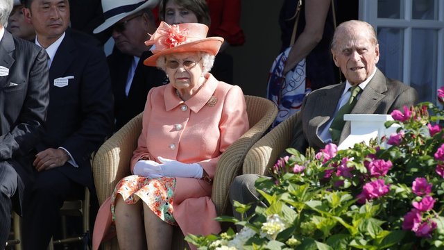 Karalienė Elžbieta II-oji švenčia gimtadienį, tačiau iškilmės įvyks tik birželį