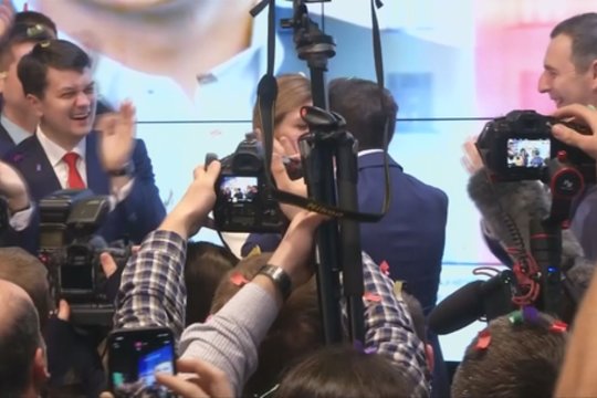 V. Zelenskio džiaugsmas: užfiksavo aistringą naujojo prezidento akimirką