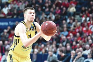 Lietuviai svetur: nuostabus R. Seibutis, M. Kalniečio trauma ir prisimintas D. Sabeckis