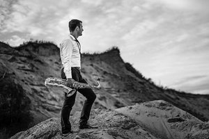 Naujausias Juozas Kuraičio kūrinys – svajojantiems apie atostogas