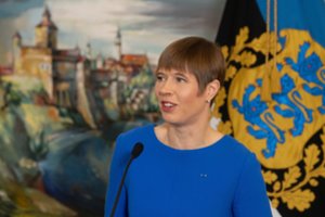 Estijos prezidentė patvirtino trijų partijų koalicinę vyriausybę