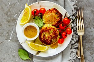 Žiedinio kopūsto ir vištienos kepsneliai: paragavę negalėsite sustoti 