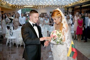 Turtuolio dukrai nepavyko Lietuvoje sukurti šeimos pagal gruziniškas taisykles 