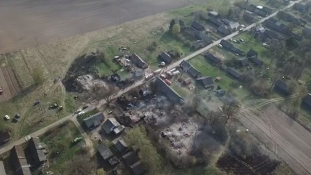 Vaizdai iš drono: kaip atrodo Šalčininkų r. liepsnoję 14 pastatų