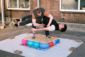 Šiuolaikinio cirko artistai įkvėpimo ieško Vilniaus kasdienybėje