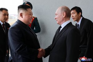 Šiaurės Korėjos lyderis V. Putinui: „JAV per susitikimą Hanojuje veikė nesąžiningai“