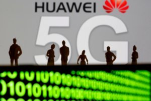 „Huawei“ duomenų nutekėjimo skandalas purto Didžiosios Britanijos vyriausybę