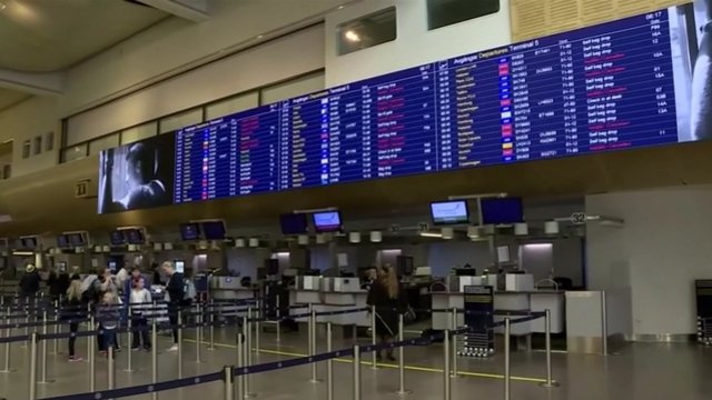 Keleivių košmaras: dėl pilotų streiko atšaukta daugiau nei 600 skrydžių