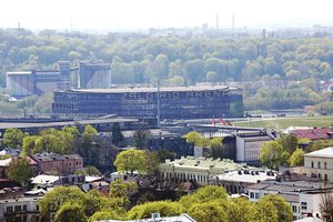 Neįprastų miesto vaizdų galima išvysti ir pro siaurus bibliotekos bokšto langus