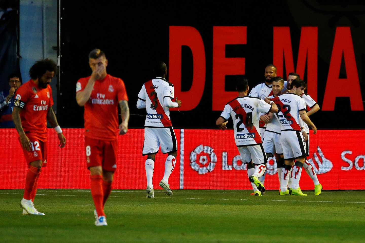 „Real“ pralaimėjo autsaiderei „Ray Vallecano“ ekipai.<br> AFP/Reuters/Scanpix nuotr.