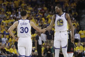 „Warriors“ ir „Rockets“ mūšis baigėsi dramatiška čempionų pergale