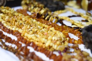 Už įspūdingą sumą nusipirko karolius – teisme pardavėjas bandė apgaule išsukti uodegą