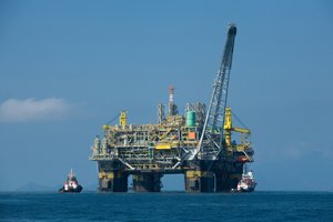 Gamtosaugos aktyvistai įsiveržė į naftos gavybos platformą Norvegijoje