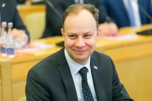 A. Veryga neigia žinias apie ketinimus riboti paciento gydymo kainą