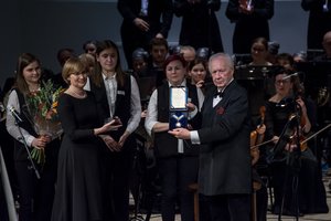Operetės puoselėtojui dirigentui Stasiui Domarkui - Klaipėdos muzikinio teatro regalijos