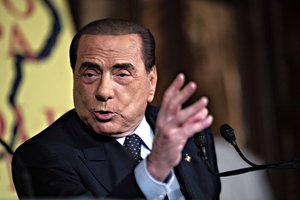 Italijos ekspremjeras S. Berlusconi operuotas išsivysčius žarnyno nepraeinamumui