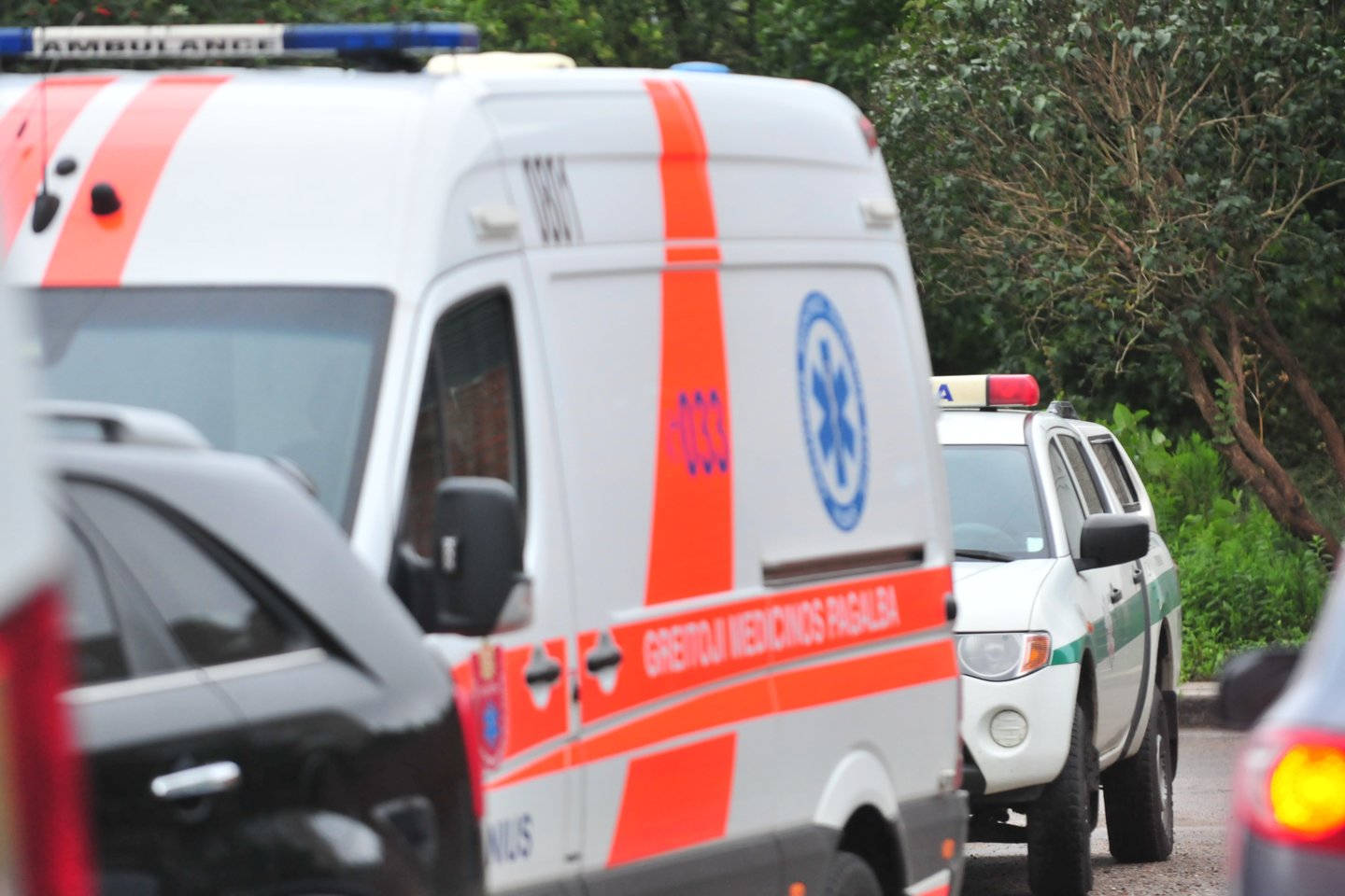 Vilniuje po avarijos „Smart“  vairuotojai prireikė medikų pagalbos.<br>A.Vaitkevičiaus asociatyvi nuotr.