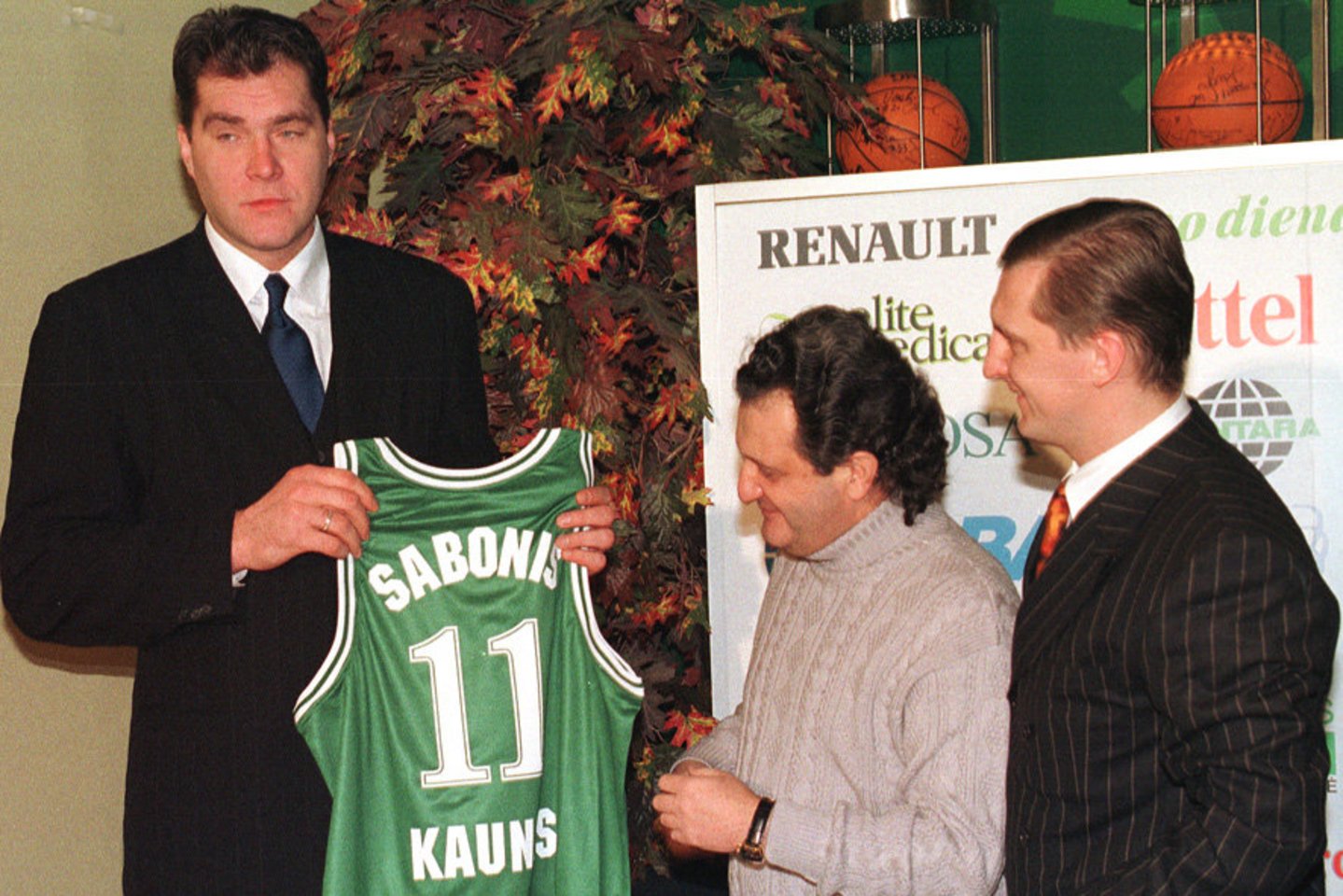 A.Sabonis daugybę kartų žadėjo, kad krepšininko karjerą baigs vilkėdamas „Žalgirio“ marškinėlius, todėl anksčiau ar vėliau turėjo įvykti ir jo debiutas LKL pirmenybėse.<br>LR archyvo nuotr.